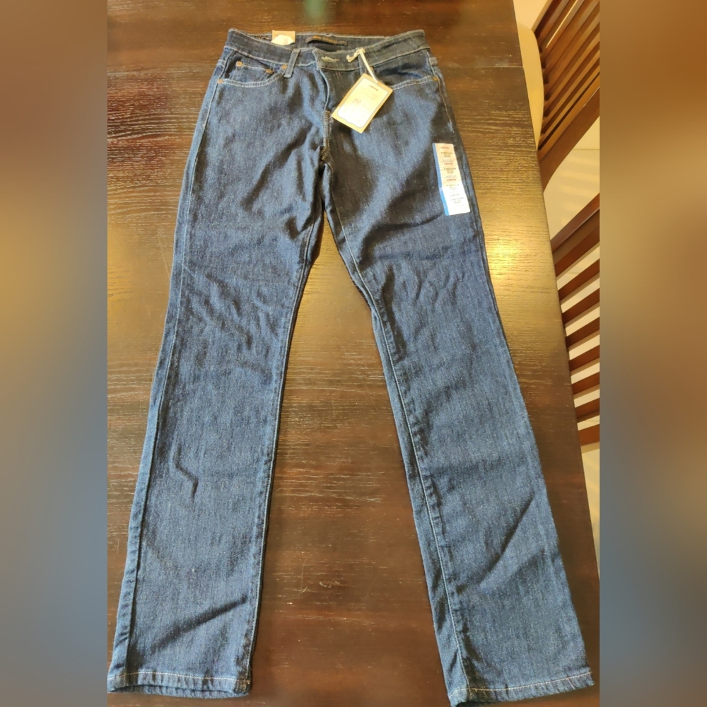 NWT Levi's Mid Rise Skinny Jeans - Size 6